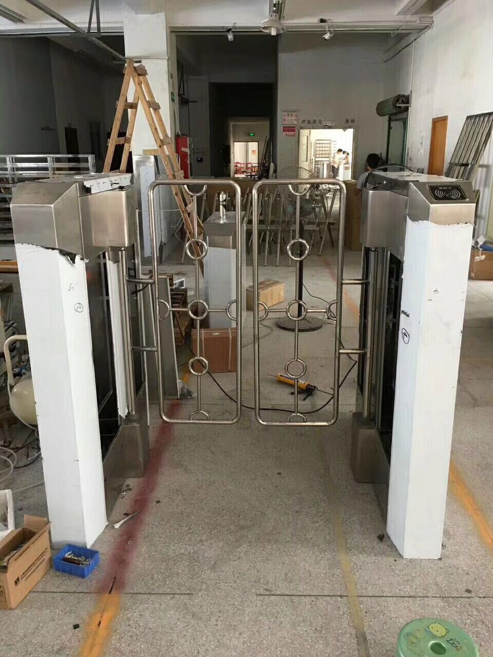 重庆城口县防跨越摆闸